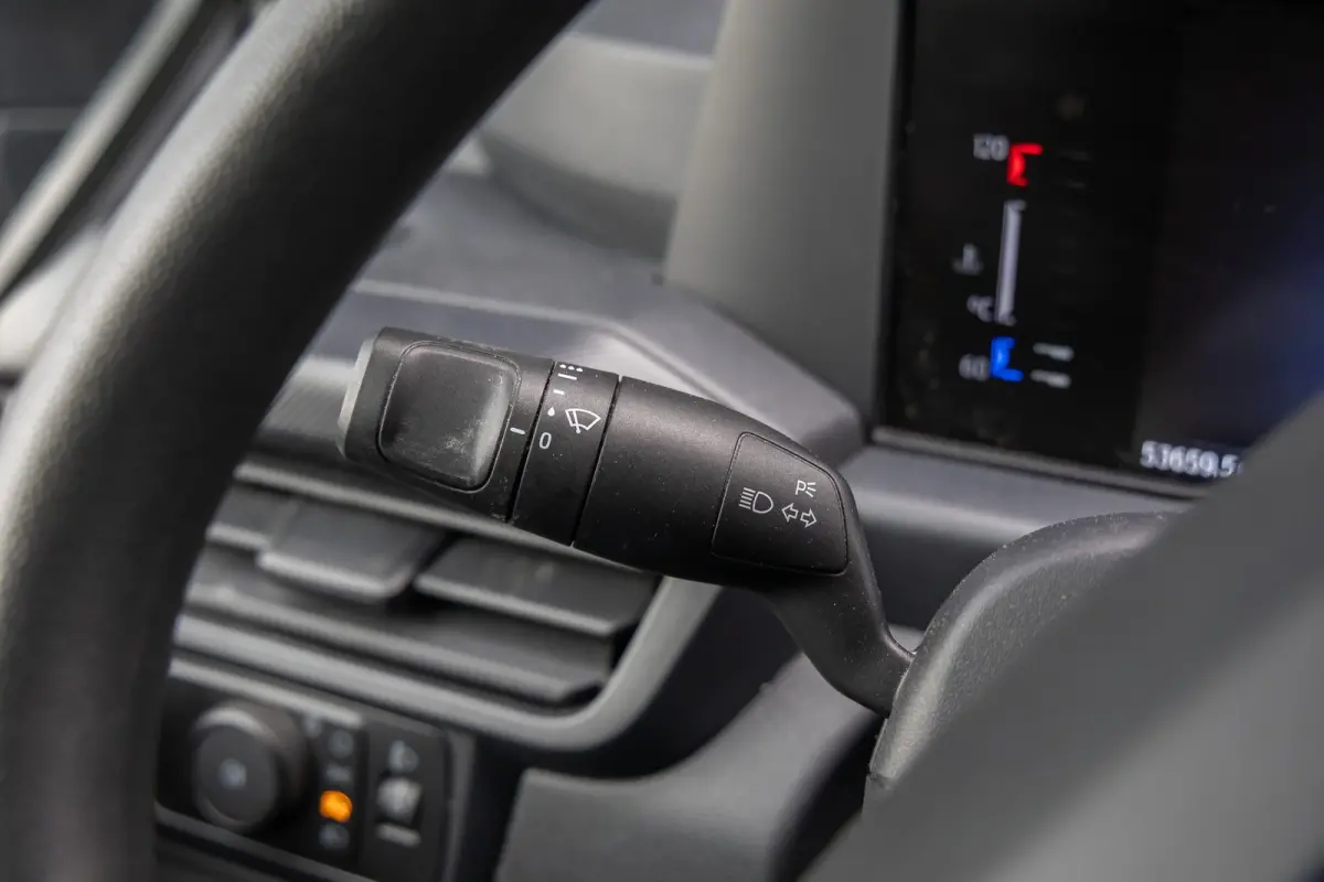 300 2.0 TDCI L2H1 Trend | Camera | 100% Dealer Onderhouden! | Climate Control | Keyless Start | Digitaal Dashboard | Parkeersensoren | Verkeersbord Detectie
