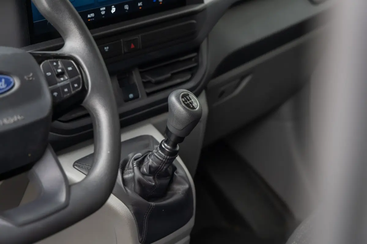 300 2.0 TDCI L2H1 Trend | Camera | 100% Dealer Onderhouden! | Climate Control | Keyless Start | Digitaal Dashboard | Parkeersensoren | Verkeersbord Detectie