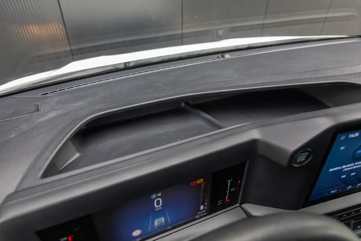 300 2.0 TDCI L2H1 Trend | Camera | 100% Dealer Onderhouden! | Climate Control | Keyless Start | Digitaal Dashboard | Parkeersensoren | Verkeersbord Detectie