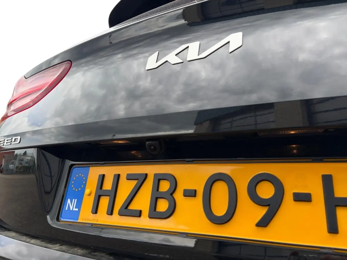 1.0 T-GDi MHEV Design Edition Automaat | Navi | Clima | Adaptive Cruise | Camera | Stoel-/Stuurverwarming | JBL Soundsysteem | LED Koplampen