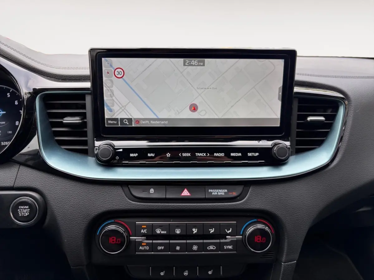 1.0 T-GDi MHEV Design Edition Automaat | Navi | Clima | Adaptive Cruise | Camera | Stoel-/Stuurverwarming | JBL Soundsysteem | LED Koplampen