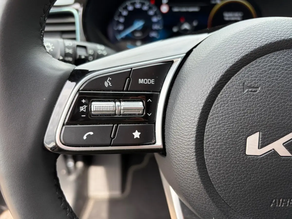 1.0 T-GDi MHEV Design Edition Automaat | Navi | Clima | Adaptive Cruise | Camera | Stoel-/Stuurverwarming | JBL Soundsysteem | LED Koplampen