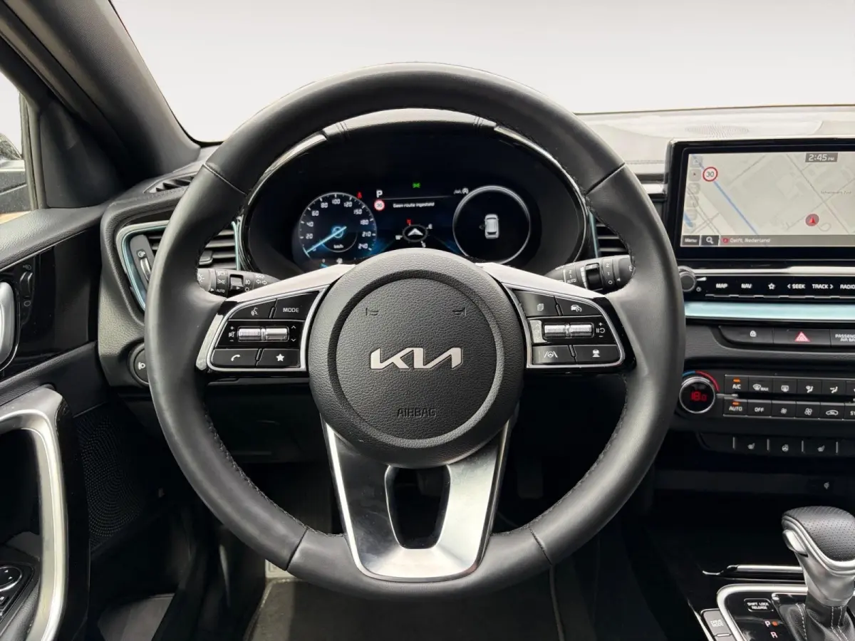 1.0 T-GDi MHEV Design Edition Automaat | Navi | Clima | Adaptive Cruise | Camera | Stoel-/Stuurverwarming | JBL Soundsysteem | LED Koplampen