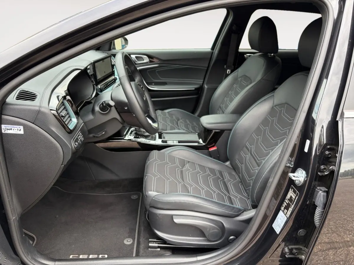 1.0 T-GDi MHEV Design Edition Automaat | Navi | Clima | Adaptive Cruise | Camera | Stoel-/Stuurverwarming | JBL Soundsysteem | LED Koplampen