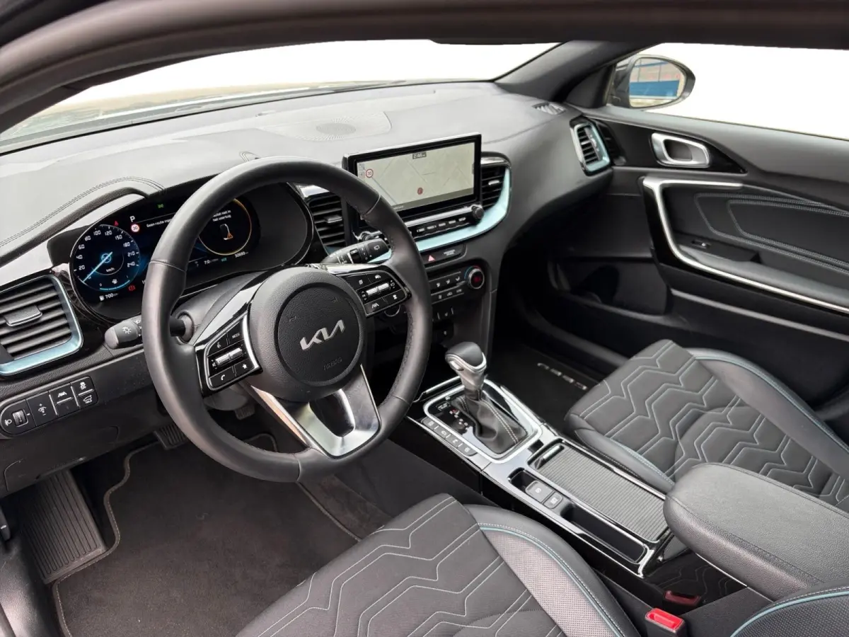 1.0 T-GDi MHEV Design Edition Automaat | Navi | Clima | Adaptive Cruise | Camera | Stoel-/Stuurverwarming | JBL Soundsysteem | LED Koplampen