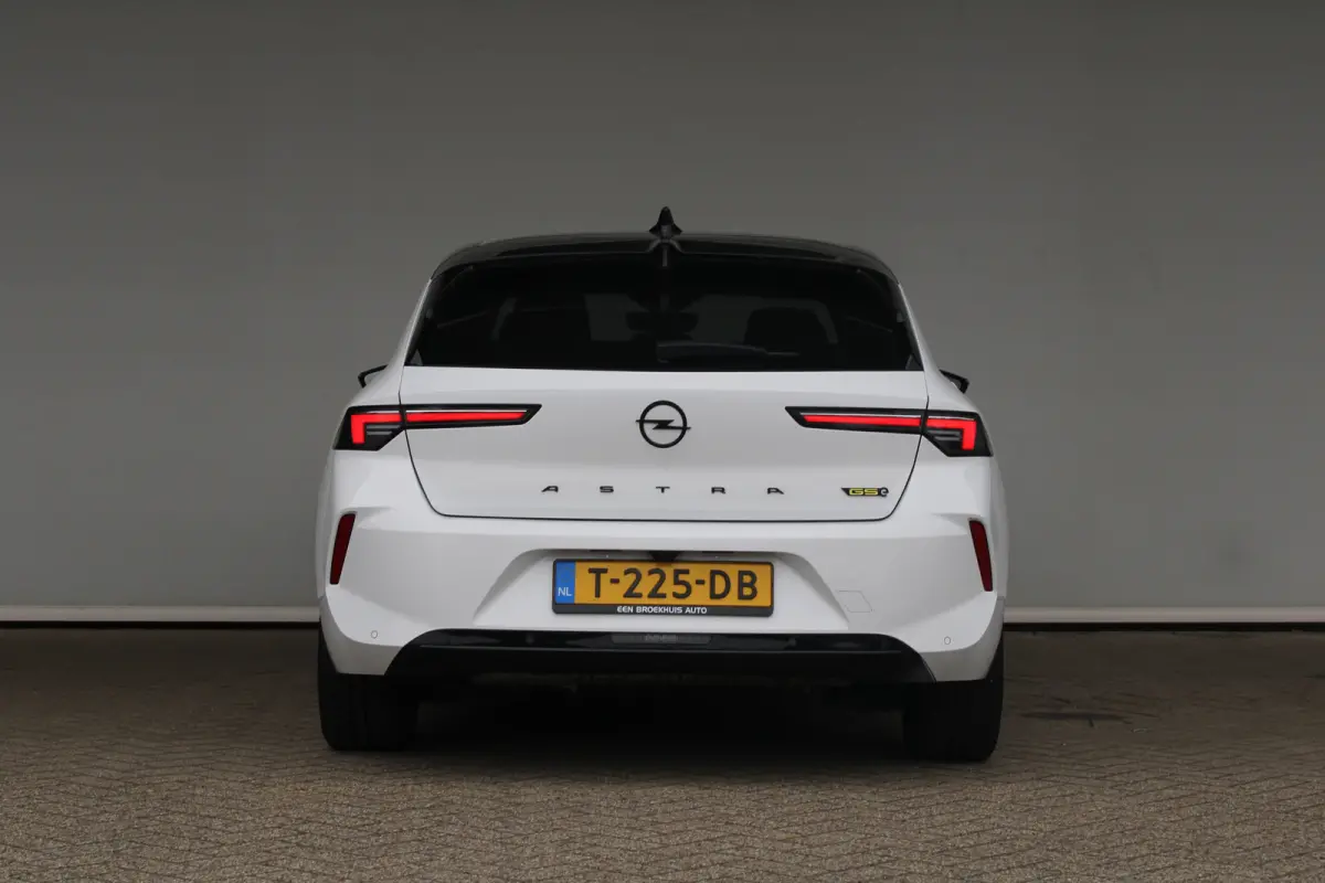 1.6 Turbo Plug In Hybrid GSe | Matrix LED | 360 camera | Stoel en stuurwielverwarming | Adaptieve cruise control |