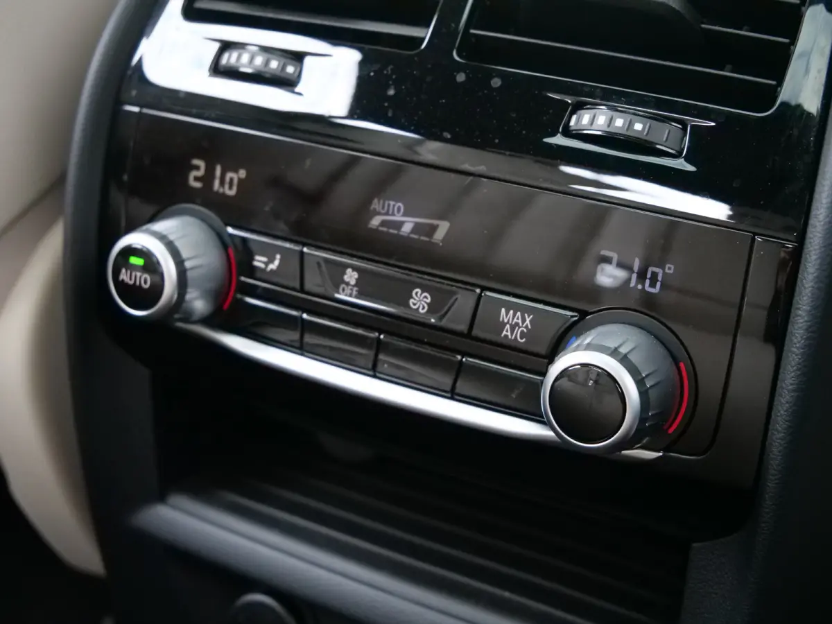 Gran Turismo 630i High Executive 259 Pk Automaat Navi / DAB / Apple Carplay / Camera / Leer / Pano-dak