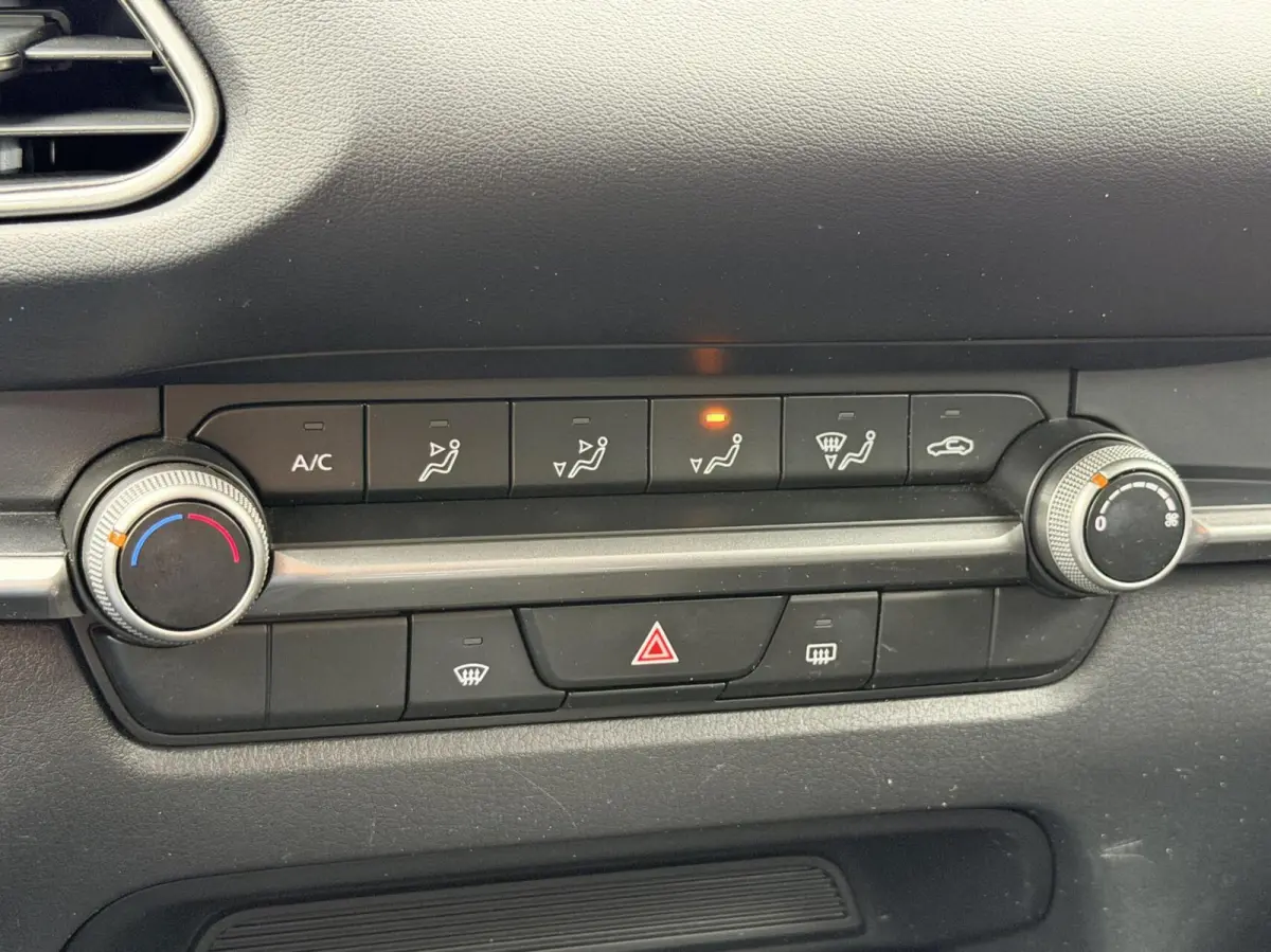 2.0 e-SkyActiv-G M Hybrid | Head-up | Carplay | Navi | Led | NL-Auto