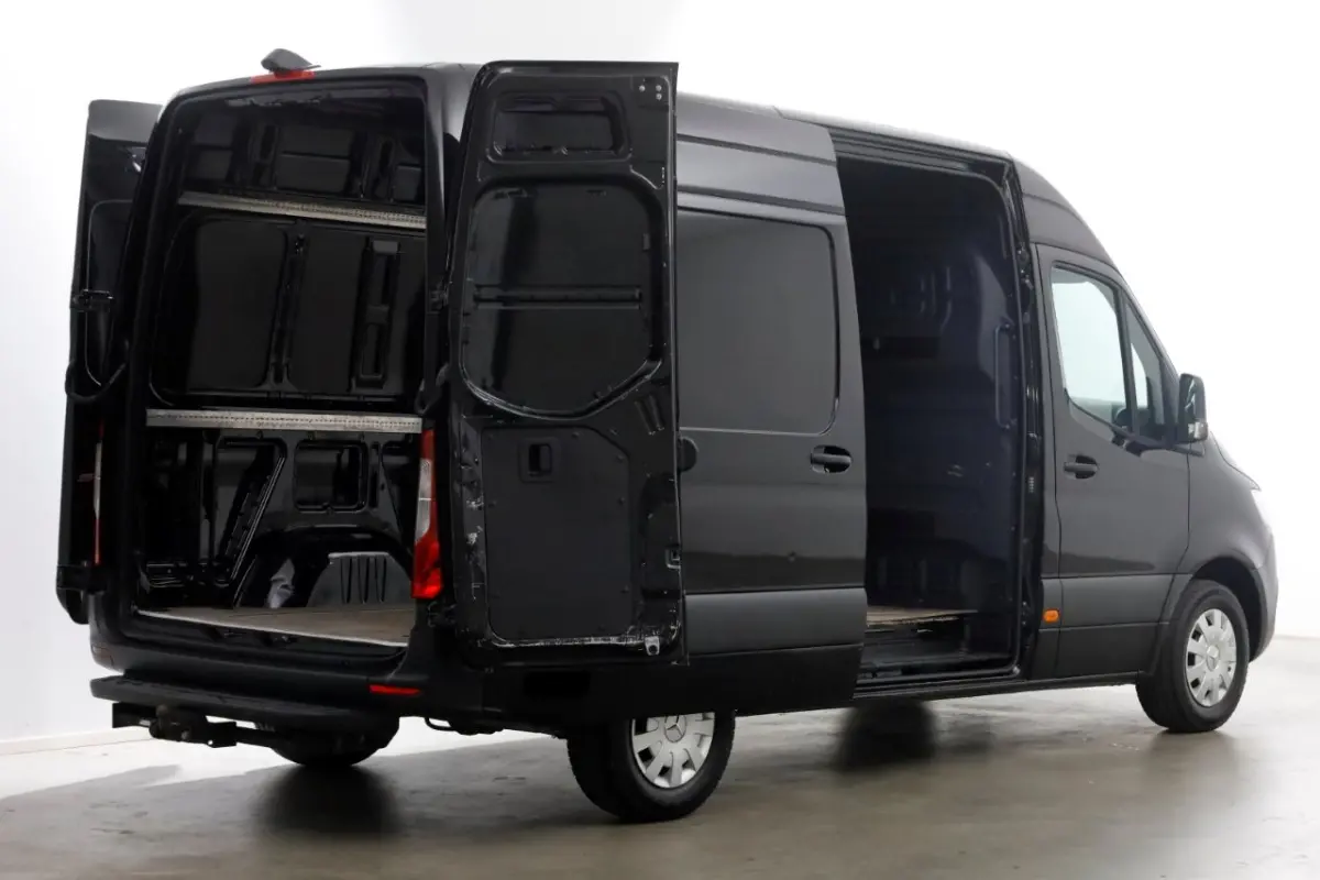 314 CDI 143pk RWD L2H2 Navi/Camera/Trekhaak 3500kg 02-2020