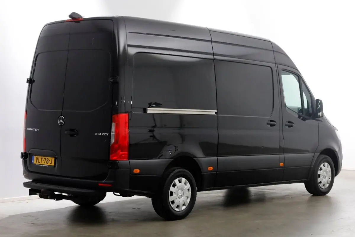 314 CDI 143pk RWD L2H2 Navi/Camera/Trekhaak 3500kg 02-2020