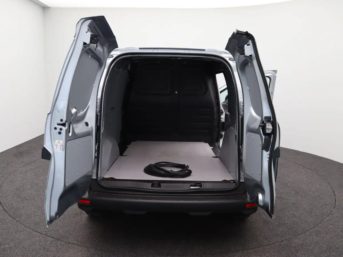 GB L2 E-Tech electric 120 pk advance | Navigatie | Parkeersensoren |