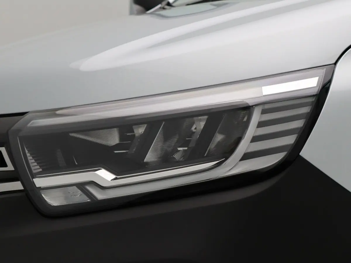 GB L2 E-Tech electric 120 pk advance | Navigatie | Parkeersensoren |