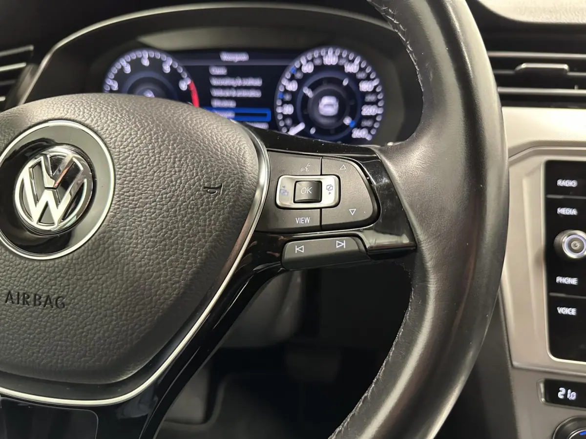 1.5 TSI Highline NAVI CARPLAY CRUISE LM ECC.