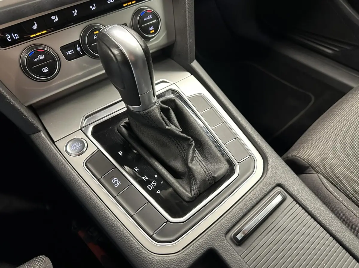 1.5 TSI Highline NAVI CARPLAY CRUISE LM ECC.