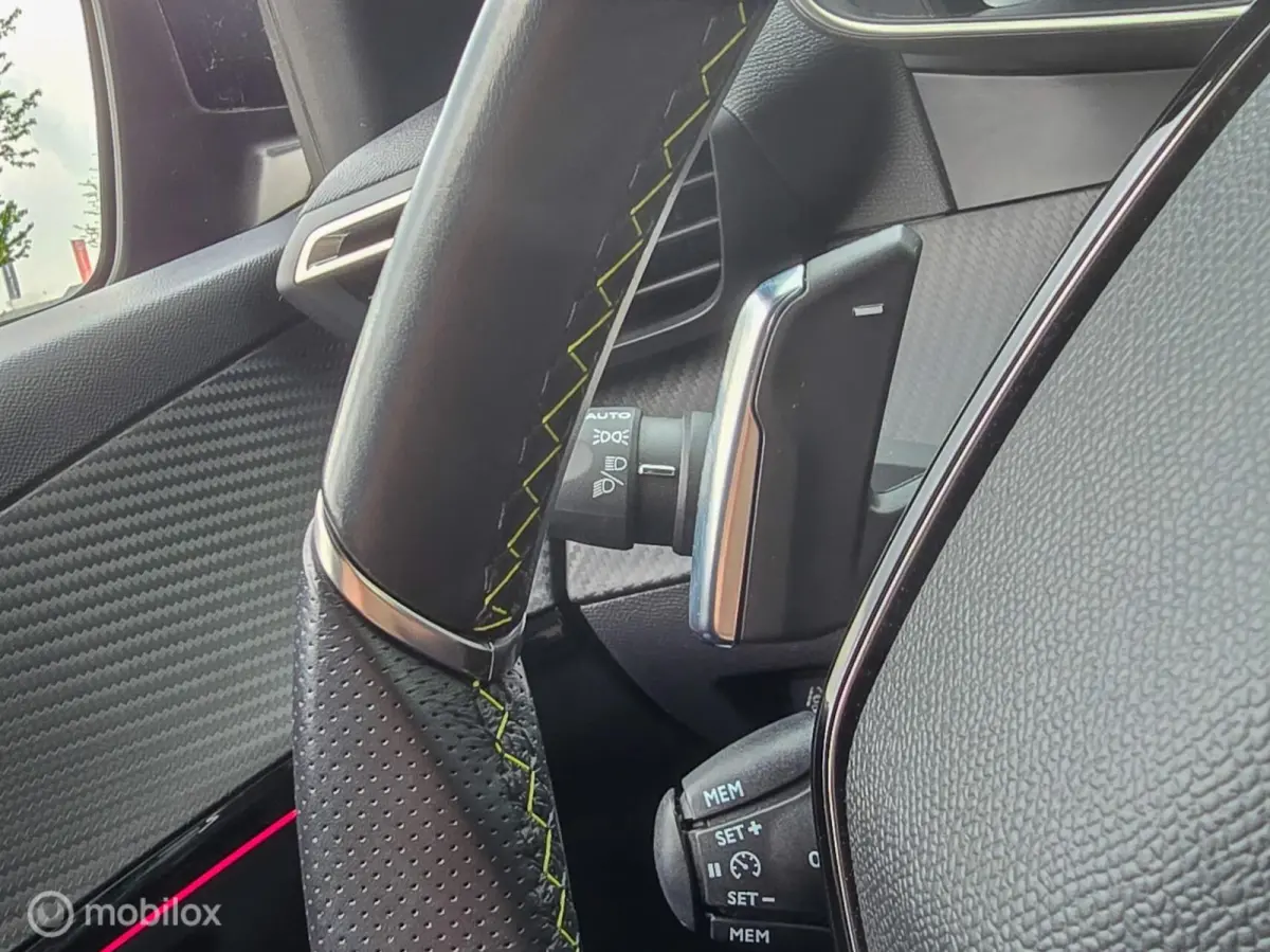 1.2 PureTech GT-Line Carplay Camera 3D scherm