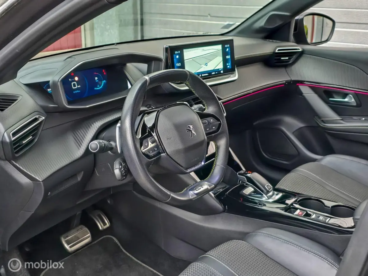 1.2 PureTech GT-Line Carplay Camera 3D scherm