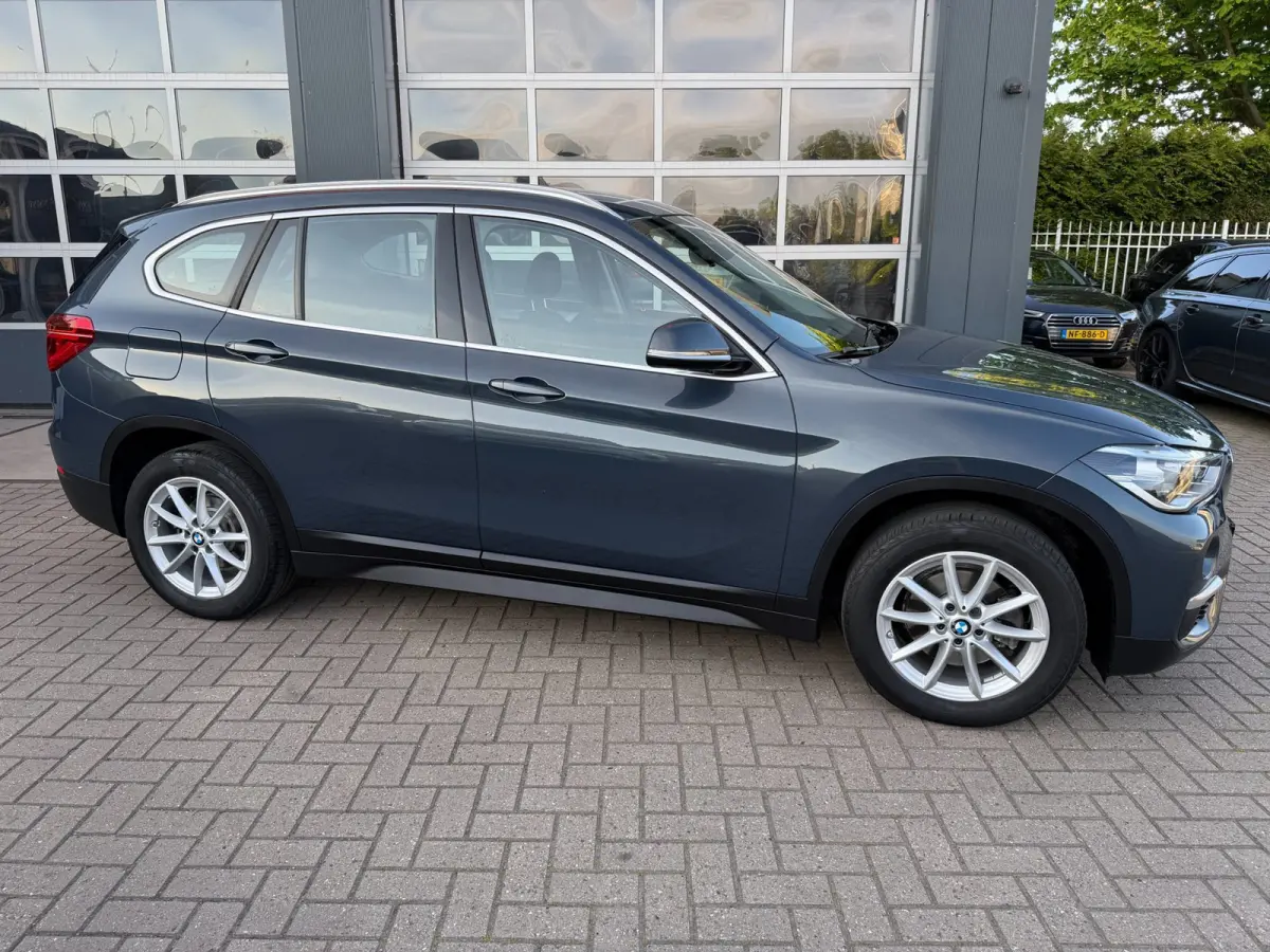 SDrive18i Executive Edition / ACC / Head-Up / Led / Trekhaak / Rijklaar !.
