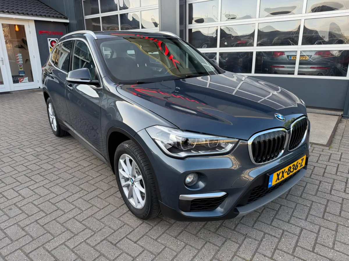 SDrive18i Executive Edition / ACC / Head-Up / Led / Trekhaak / Rijklaar !.