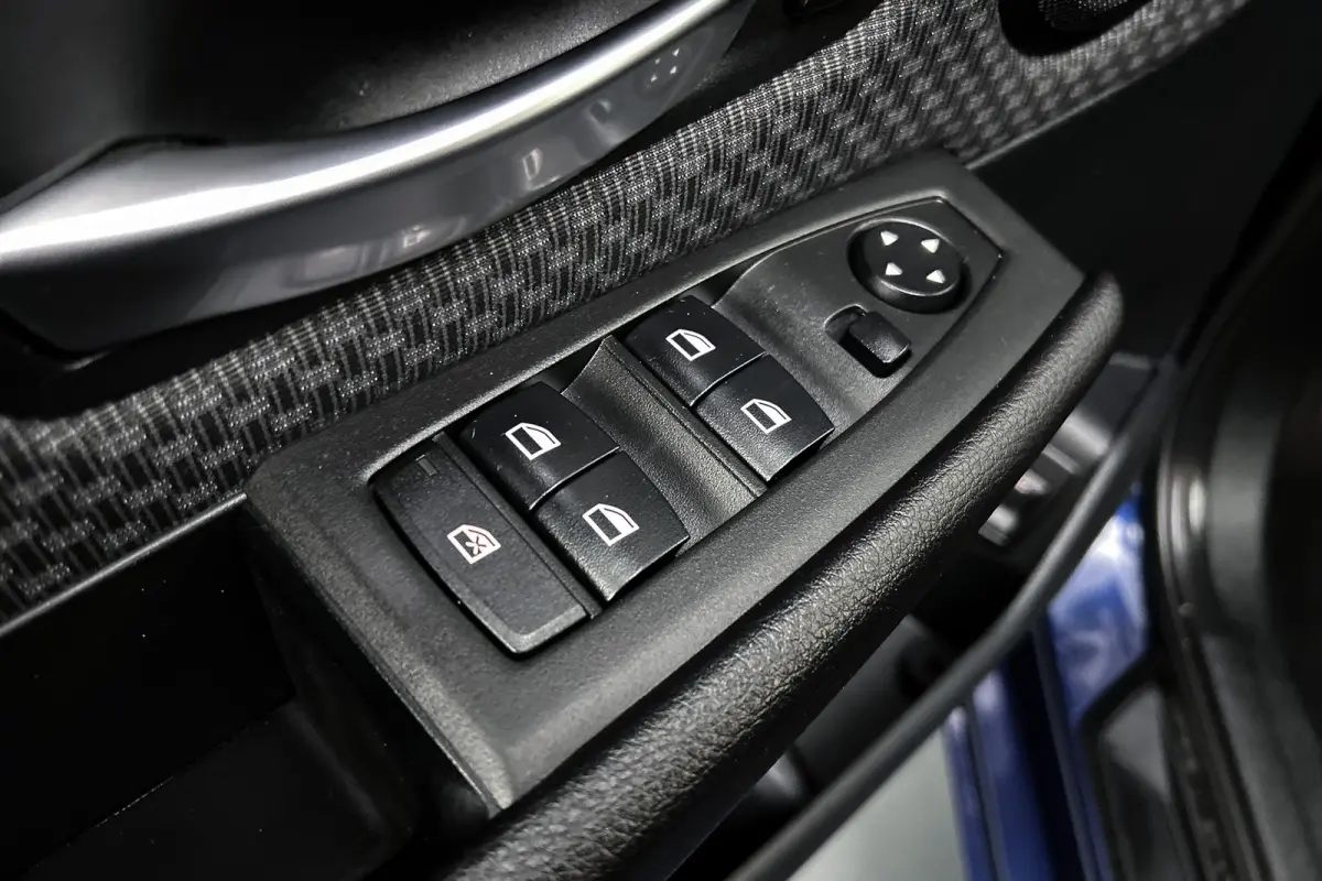 218i | 7-persoons | Trekhaak | LED koplampen | Navigatie | Cruise control