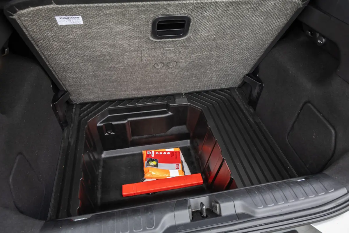 1.0 EcoBoost ST-Line | Automaat | Camera | Navigatie | Full LED | Winter Pack