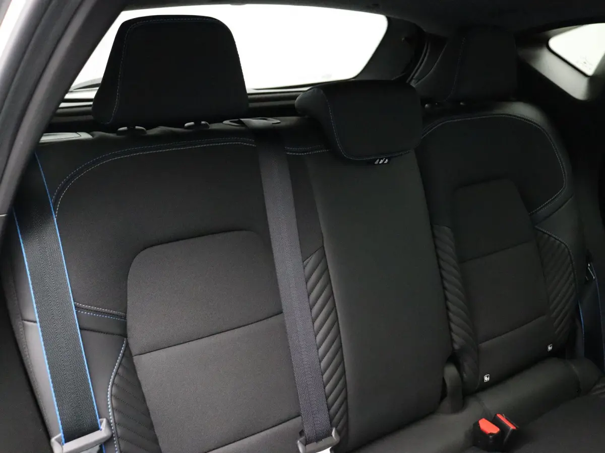mild hybrid 160pk esprit Alpine | Stoel- en stuurverwarming | Voorruitverwarming | 360 graden camera |