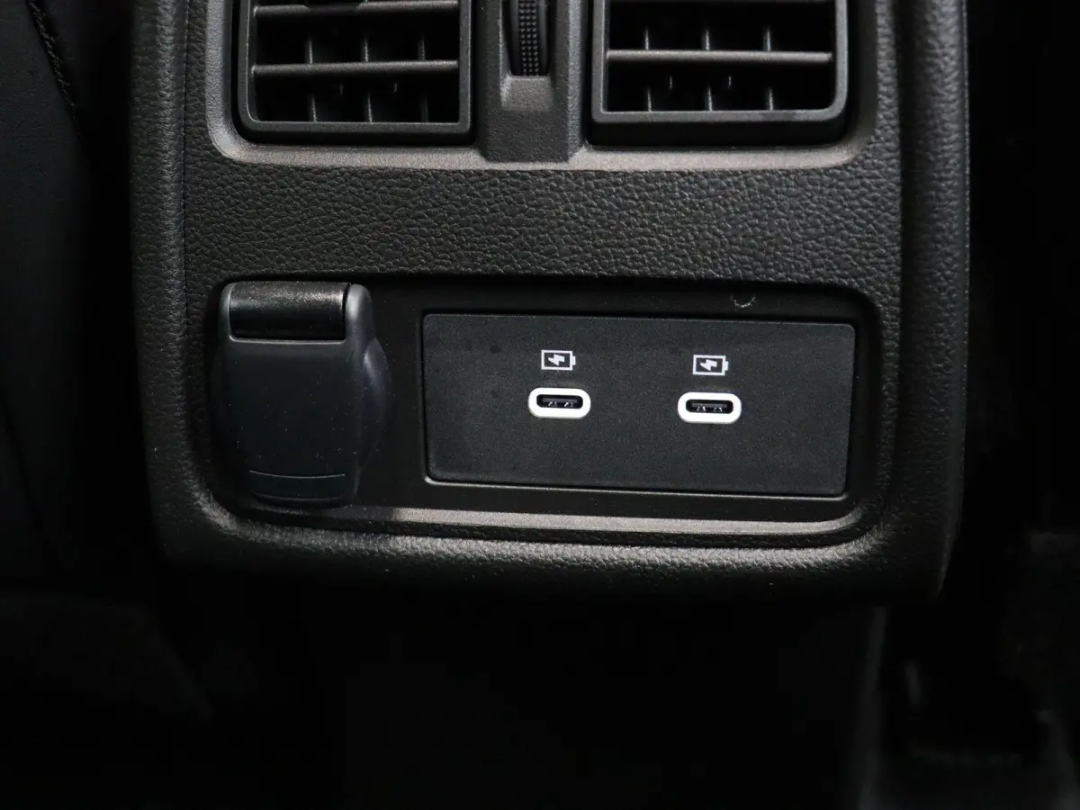 mild hybrid 160pk esprit Alpine | Stoel- en stuurverwarming | Voorruitverwarming | 360 graden camera |