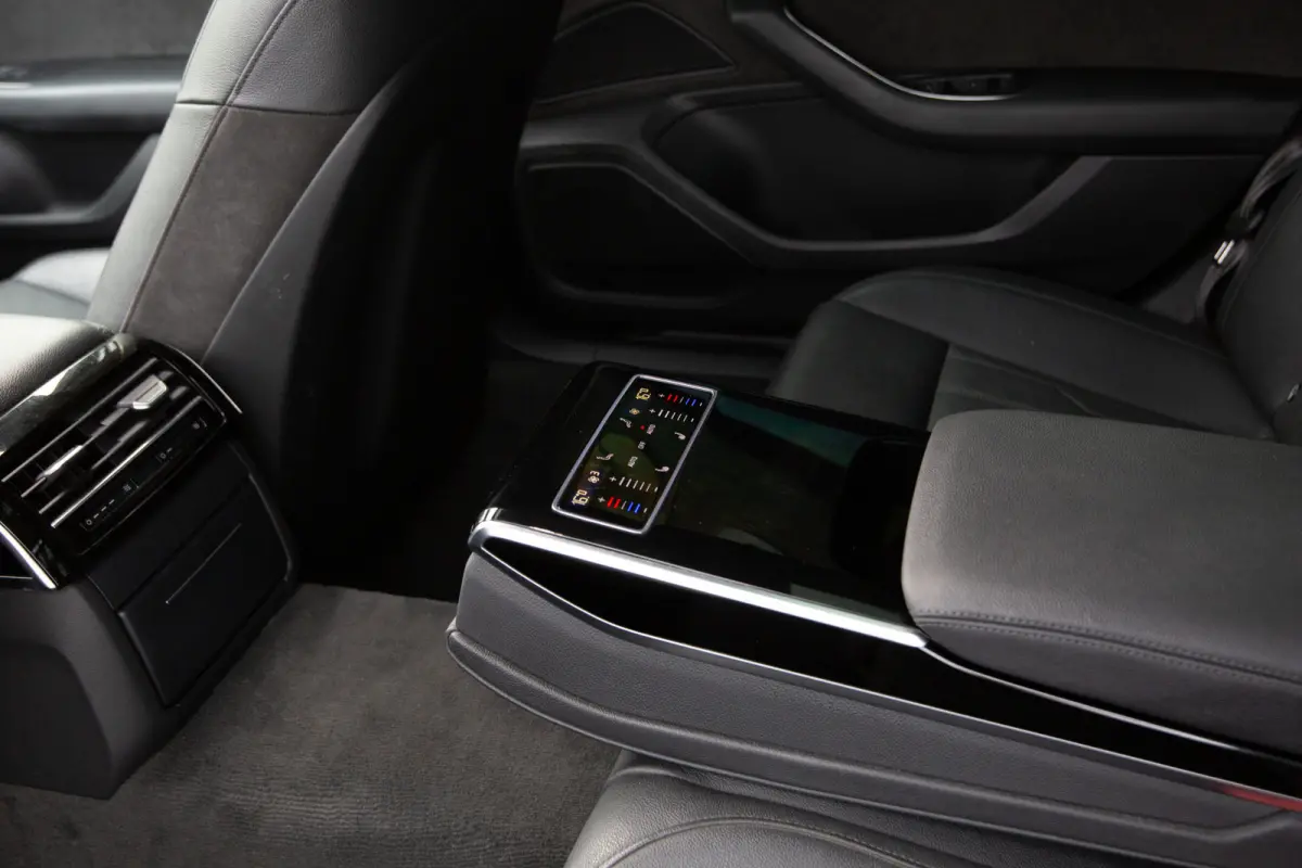 60 TFSI e quattro Lang Pro Line Plus , SoH 94%, Panoramadak, Head-up display, 3D-camera, Laser