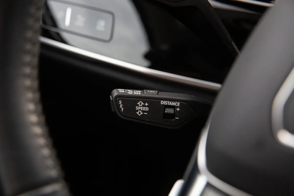 60 TFSI e quattro Lang Pro Line Plus , SoH 94%, Panoramadak, Head-up display, 3D-camera, Laser