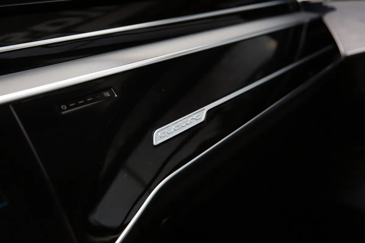 60 TFSI e quattro Lang Pro Line Plus , SoH 94%, Panoramadak, Head-up display, 3D-camera, Laser