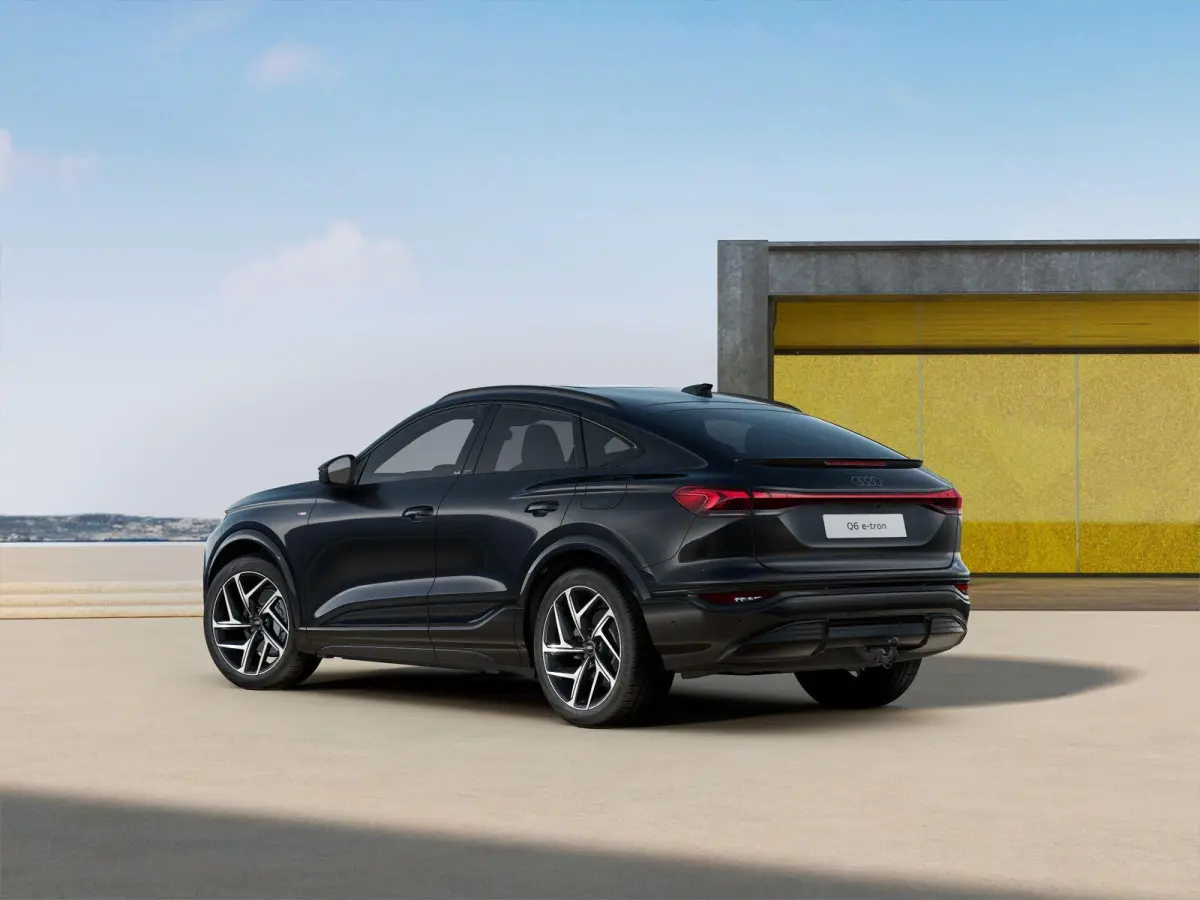306pk S Edition Performance 100 kWh | Panoramadak | Trekhaak Wegklapbaar