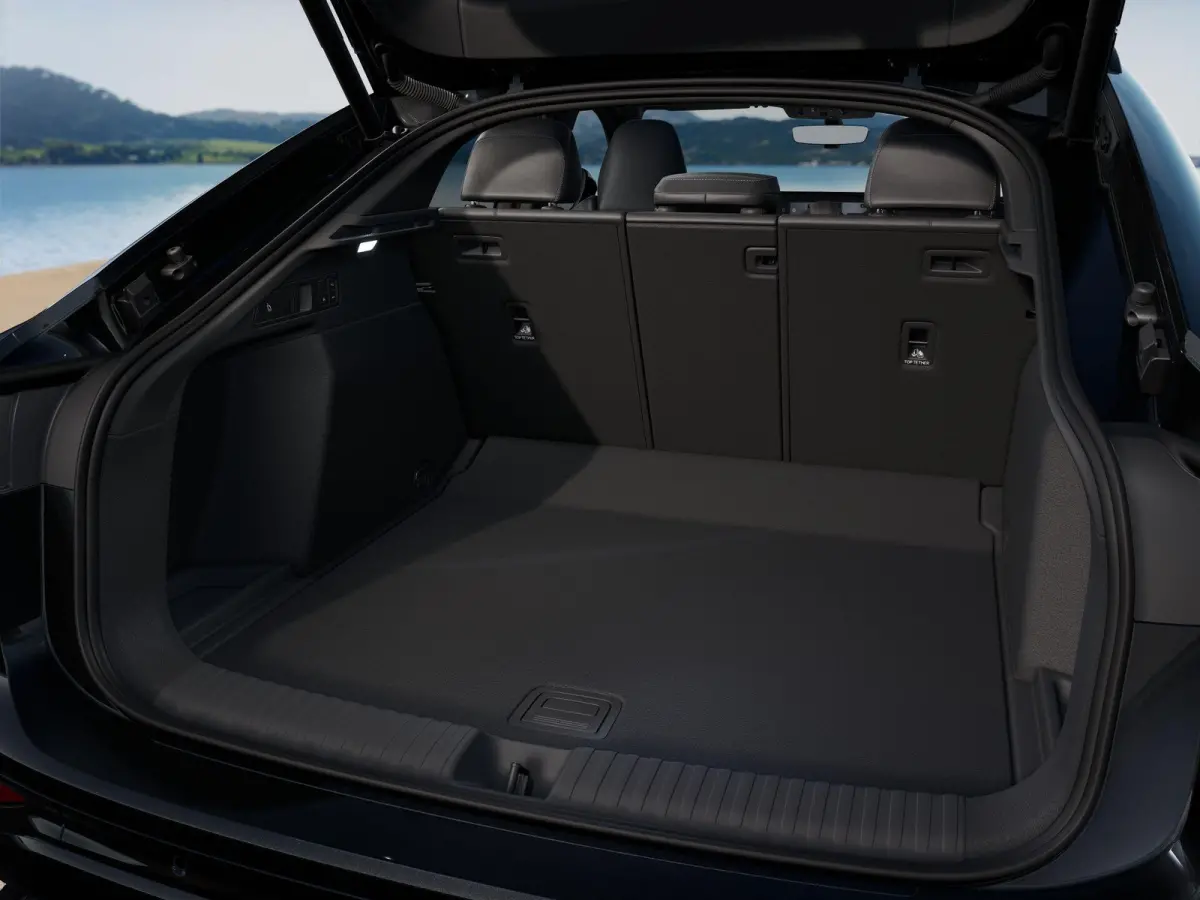 306pk S Edition Performance 100 kWh | Panoramadak | Trekhaak Wegklapbaar