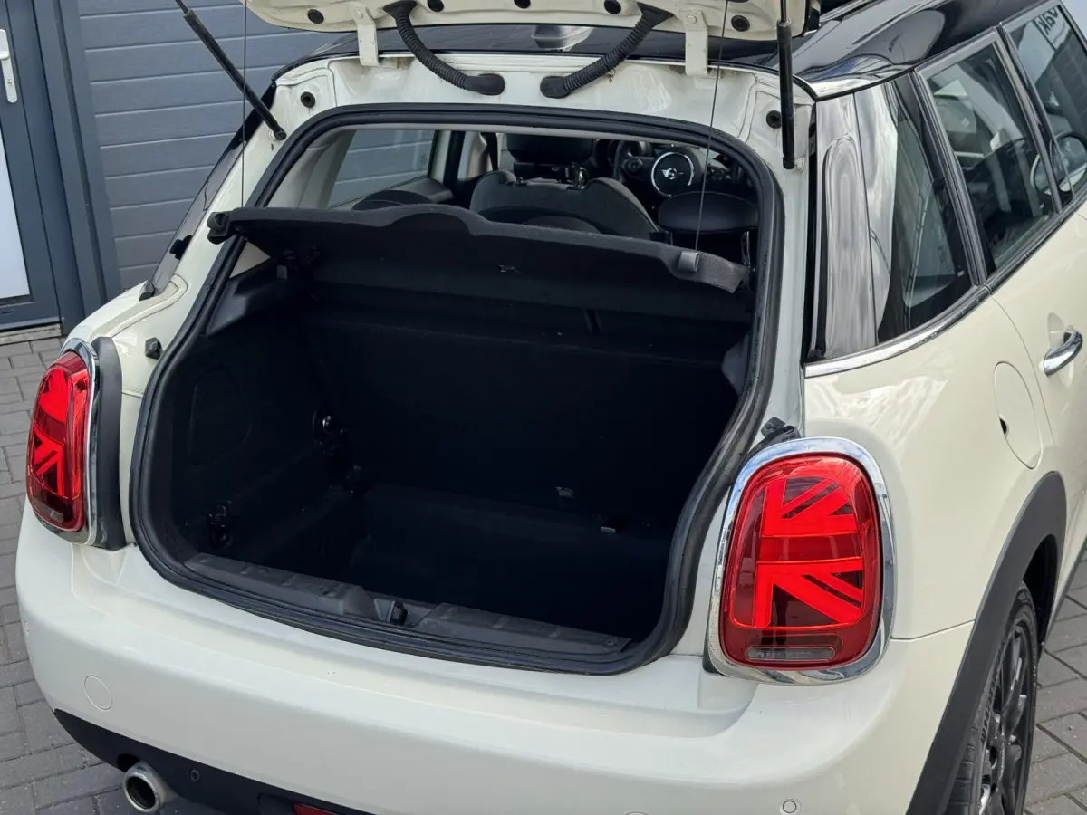 Mini 1.5 Business Edition PANO, CARPLAY, PDC, LED, 2019 FACELIFT