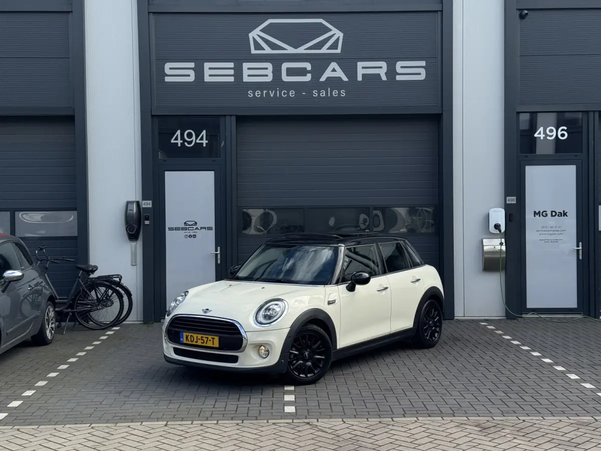 Mini 1.5 Business Edition PANO, CARPLAY, PDC, LED, 2019 FACELIFT