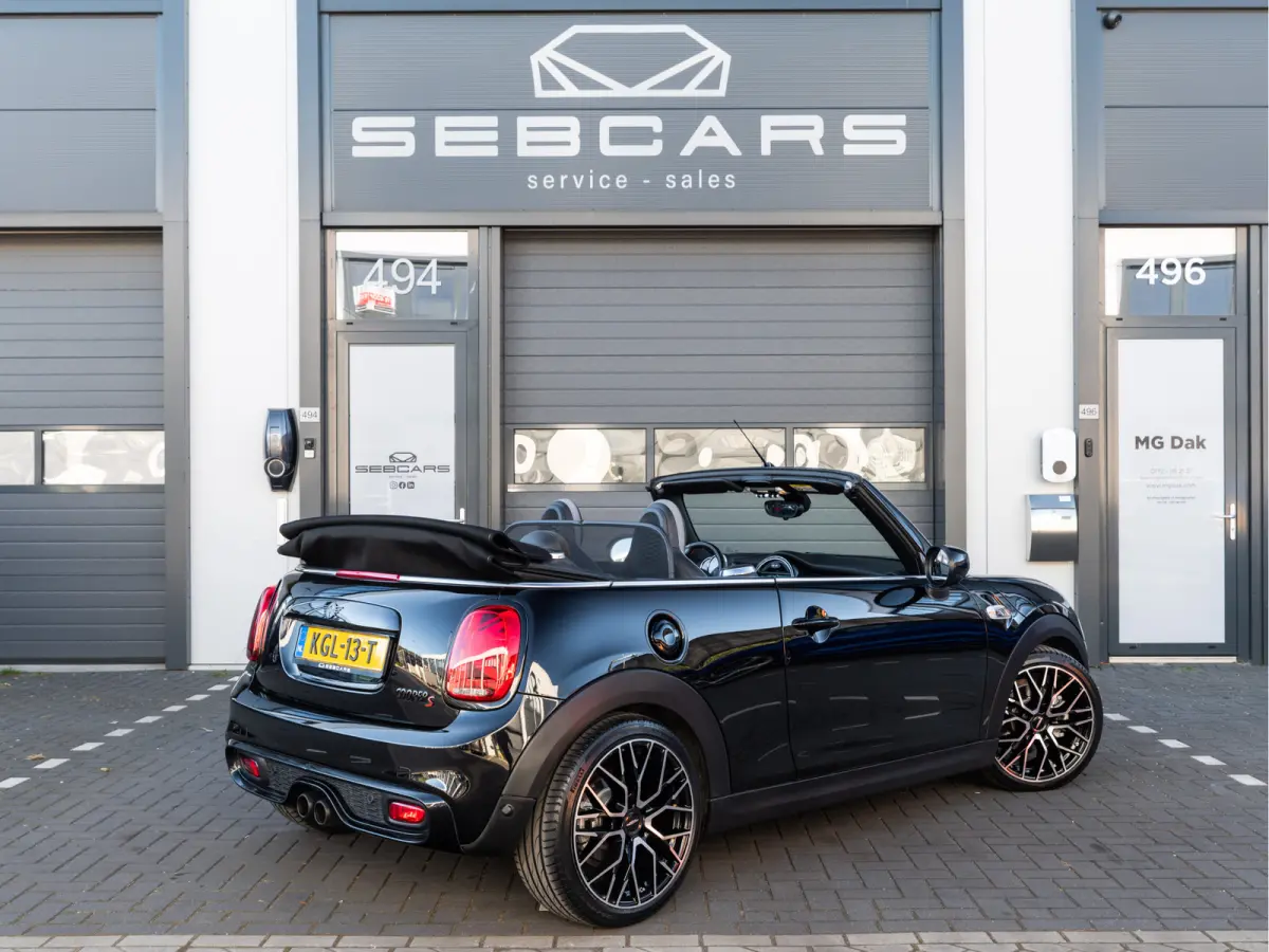 Mini 2.0 S JCW SPORTSTOELEN, 18INCH, ADAPT CRUISE, AUTOMAAT