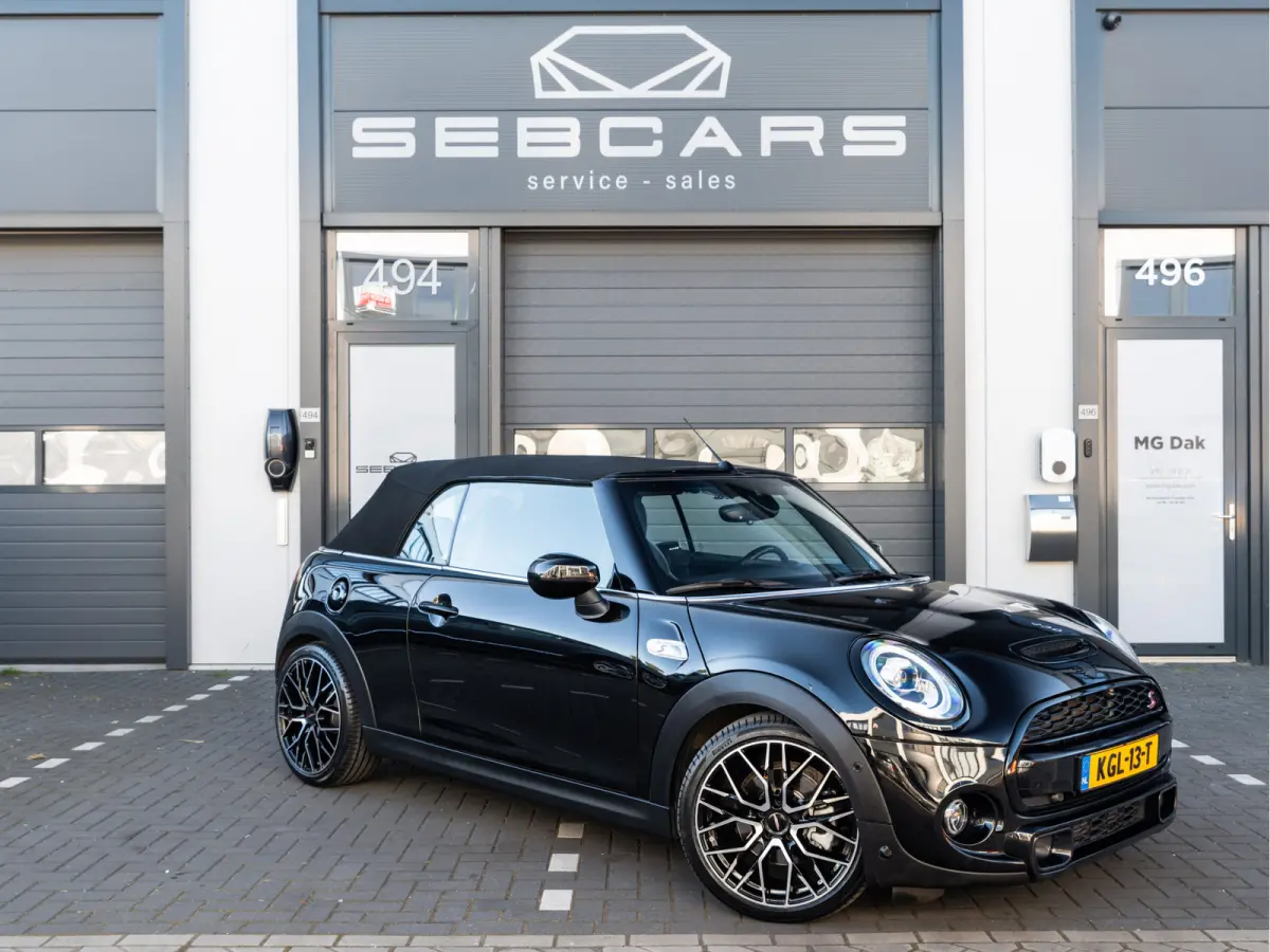 Mini 2.0 S JCW SPORTSTOELEN, 18INCH, ADAPT CRUISE, AUTOMAAT