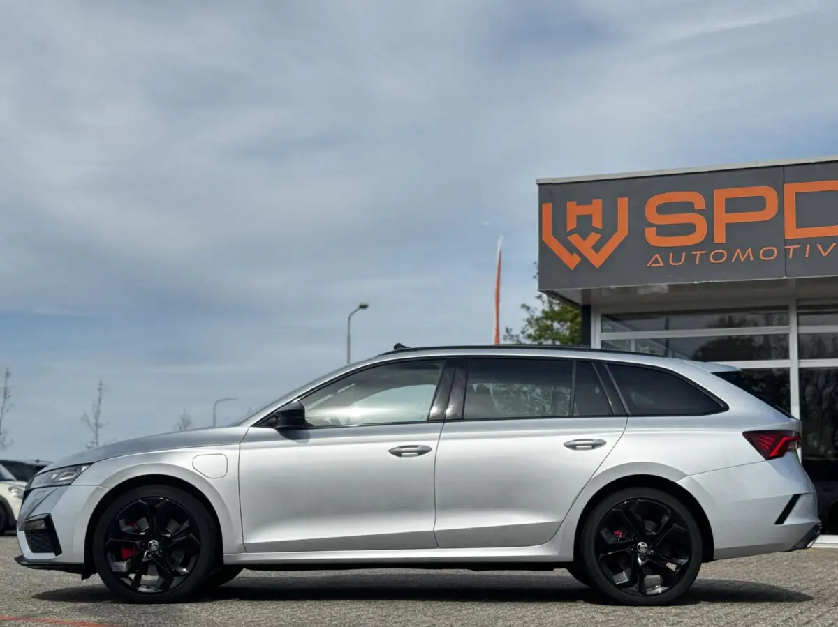 1.4TSI RS iV PHEV |Pano|245pk|HUD|Alcan|Matrix