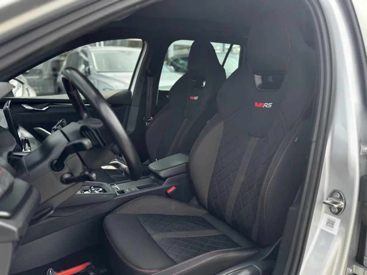 1.4TSI RS iV PHEV |Pano|245pk|HUD|Alcan|Matrix