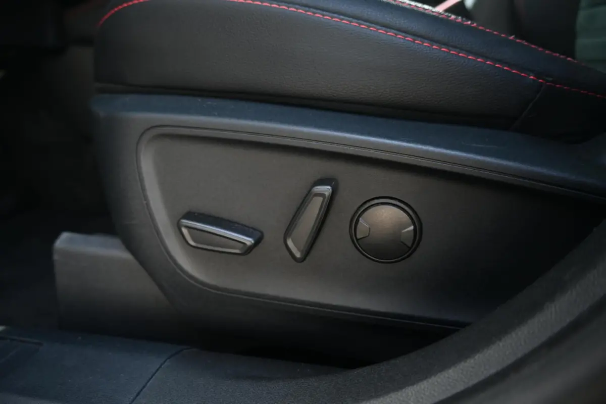 2.5 PHEV ST-Line|Panoramadak|B&O|Keyless|CarPlay