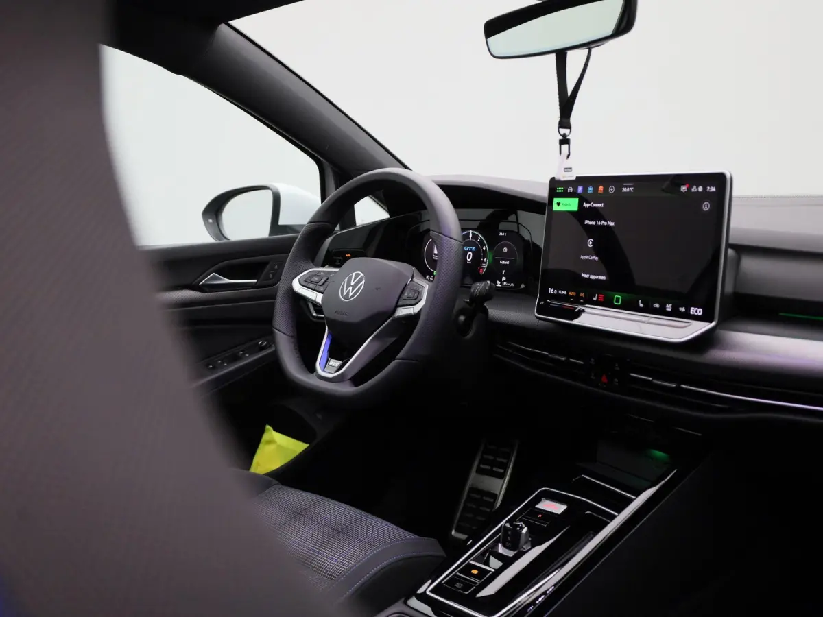 1.5 eHybrid GTE 272 PK| | SoH 100% | Panoramadak | Head-Updisplay | Achteruitrijcamera  | Navigatie | 18 Inch Velgen | Stoelverwarming | Stuurwielverwarming
