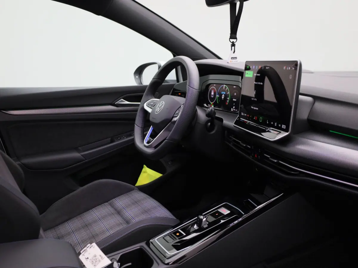 1.5 eHybrid GTE 272 PK| | SoH 100% | Panoramadak | Head-Updisplay | Achteruitrijcamera  | Navigatie | 18 Inch Velgen | Stoelverwarming | Stuurwielverwarming
