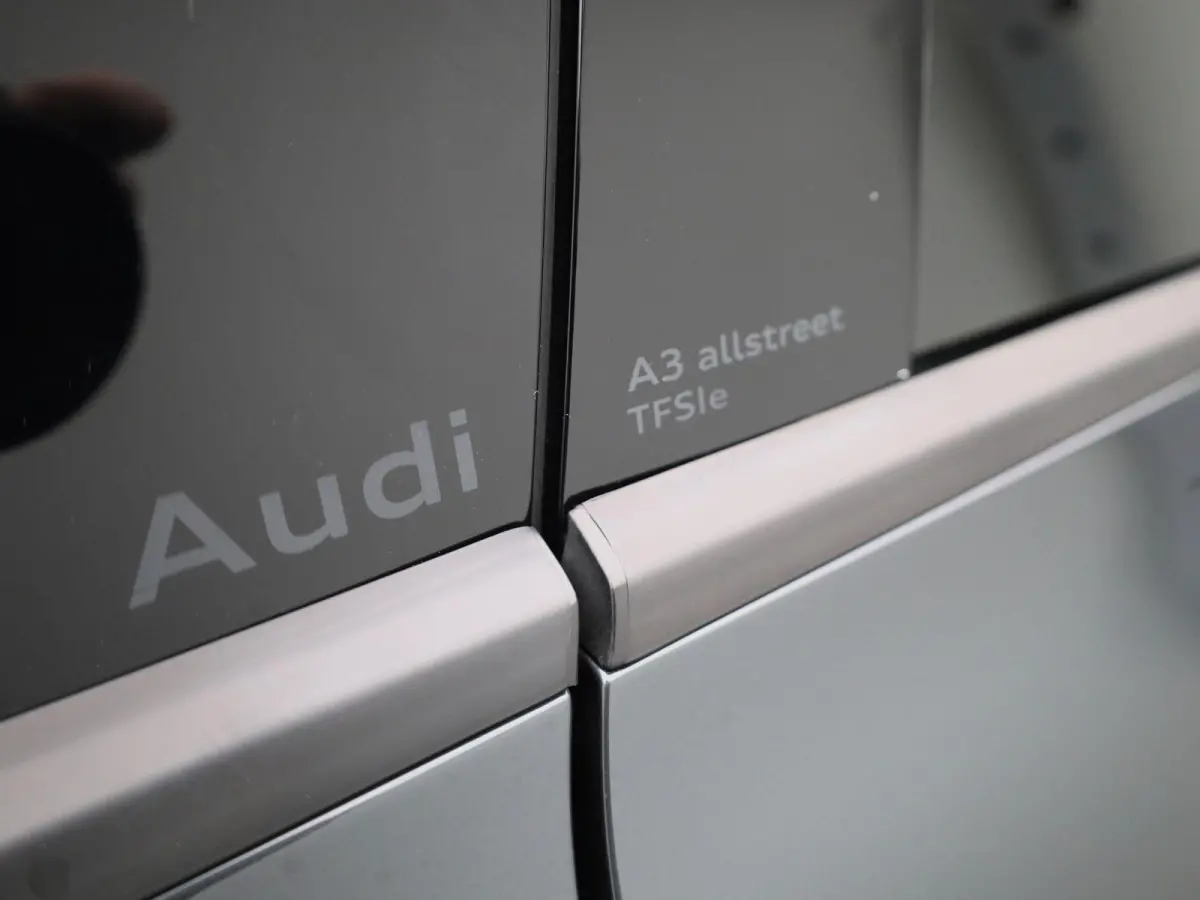 40 TFSI e Advanced edition l Adaptive cruise control l Achteruitrijcamera l SONOS Premium met 3D-geluid l Elektr. voorstoelen geh. best. l Climate control l Navigatie l Trekhaak l Stoelverwa
