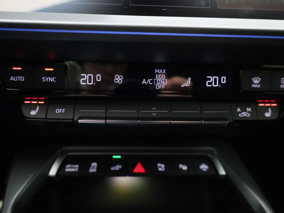 40 TFSI e Advanced edition l Adaptive cruise control l Achteruitrijcamera l SONOS Premium met 3D-geluid l Elektr. voorstoelen geh. best. l Climate control l Navigatie l Trekhaak l Stoelverwa