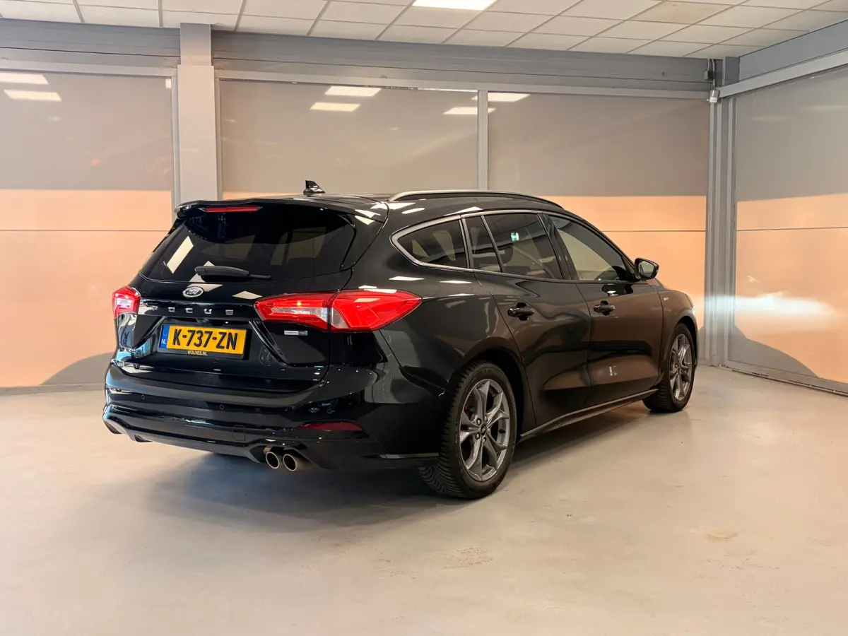 1.0 EcoBoost Hybrid ST Line X Business | LED | CAR PLAY |