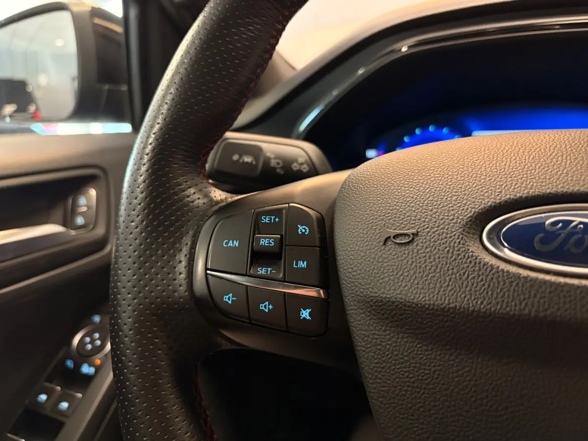 1.0 EcoBoost Hybrid ST Line X Business | LED | CAR PLAY |
