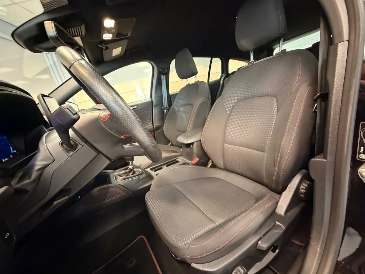 1.0 EcoBoost Hybrid ST Line X Business | LED | CAR PLAY |