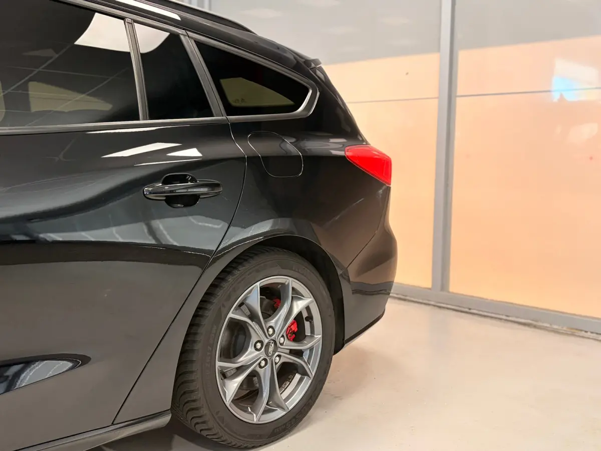 1.0 EcoBoost Hybrid ST Line X Business | LED | CAR PLAY |