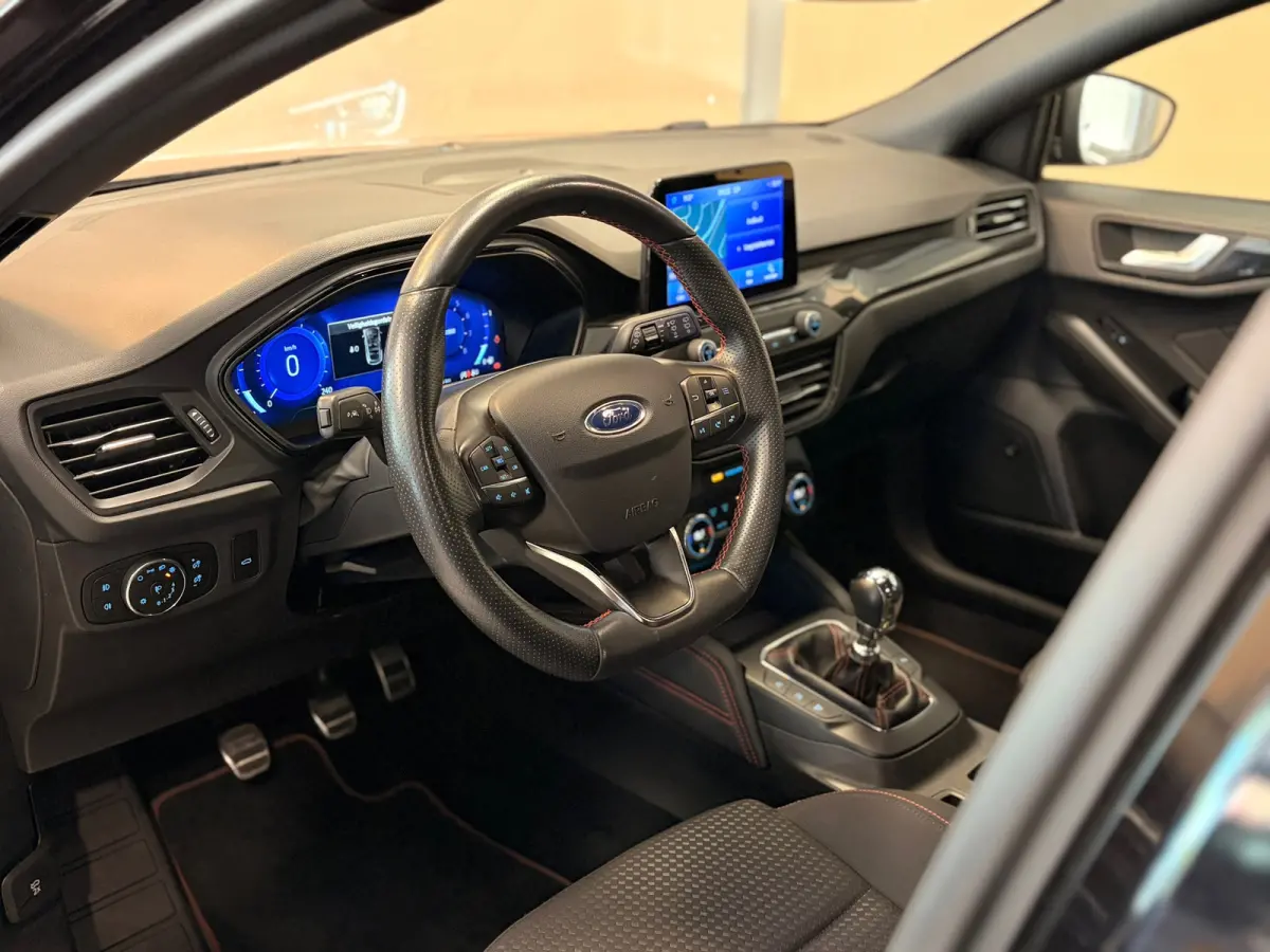 1.0 EcoBoost Hybrid ST Line X Business | LED | CAR PLAY |