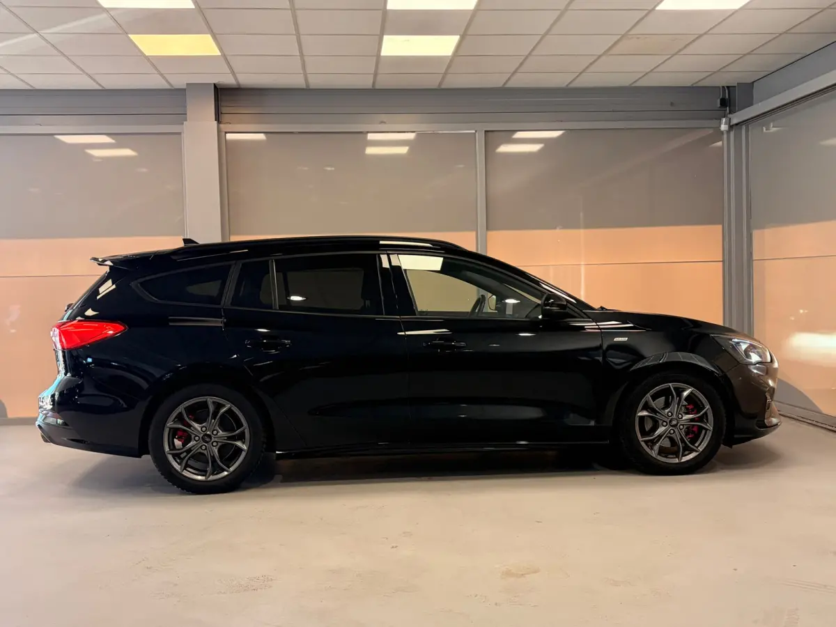 1.0 EcoBoost Hybrid ST Line X Business | LED | CAR PLAY |