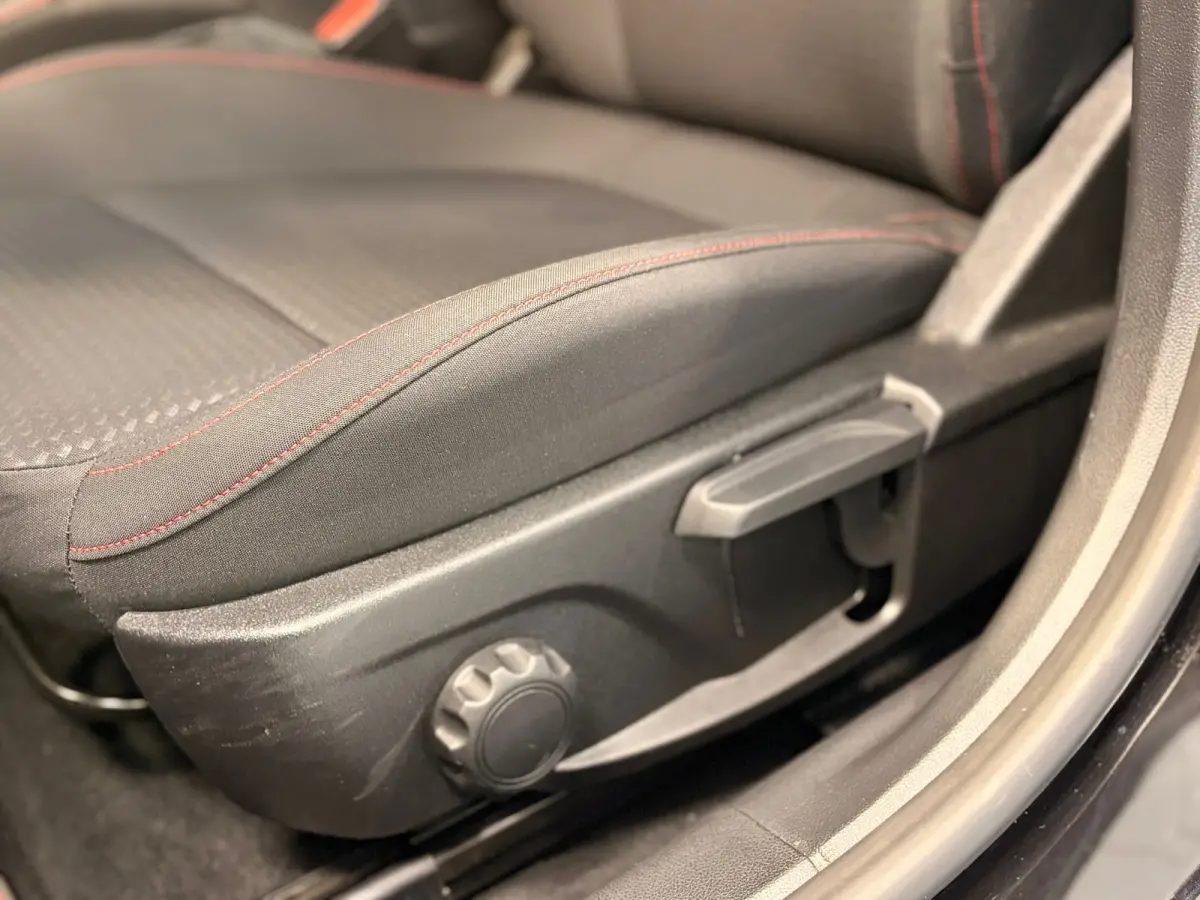 1.0 EcoBoost Hybrid ST Line X Business | LED | CAR PLAY |