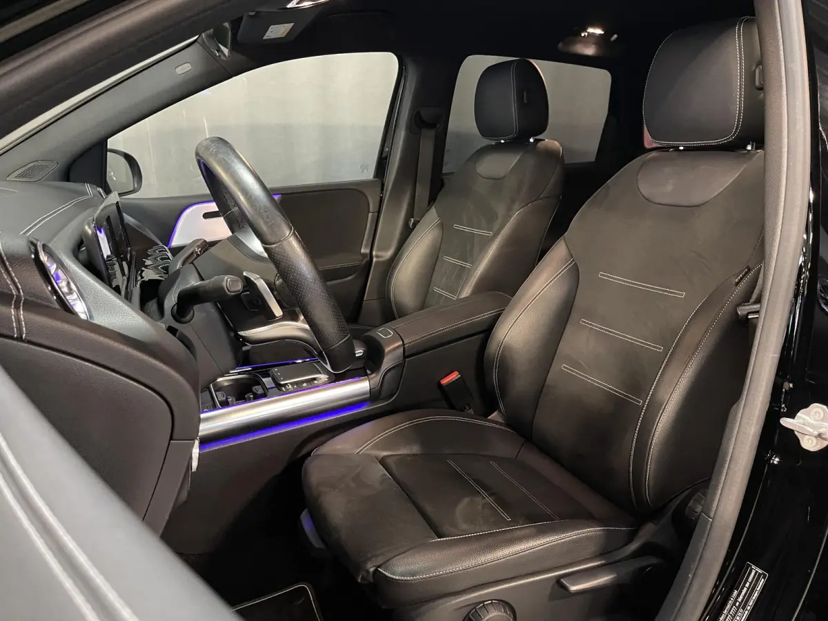 250 e Business Solution AMG Limited Night Pakket 18''/Sfeerverlichting/DAB/PDC v+a/Stoelverwarming/Climate/Apple Carplay & Android Auto